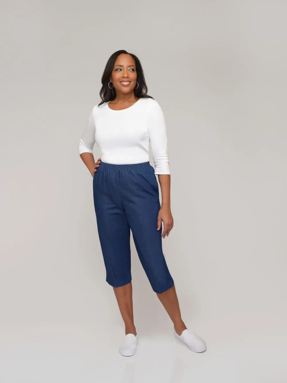 Alfred Dunner Women's All Around Elastic Waist Denim Missy Capris Pants Jeans