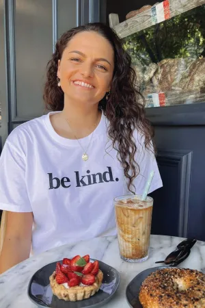 Be Kind. T-Shirt White