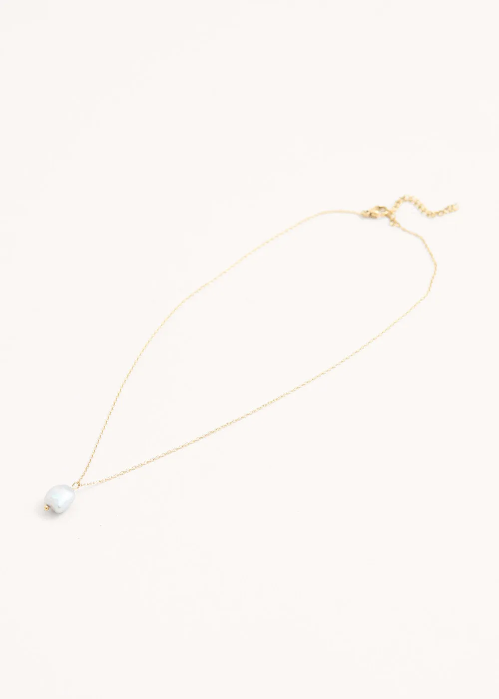 DELTA PEARL NECKLACE