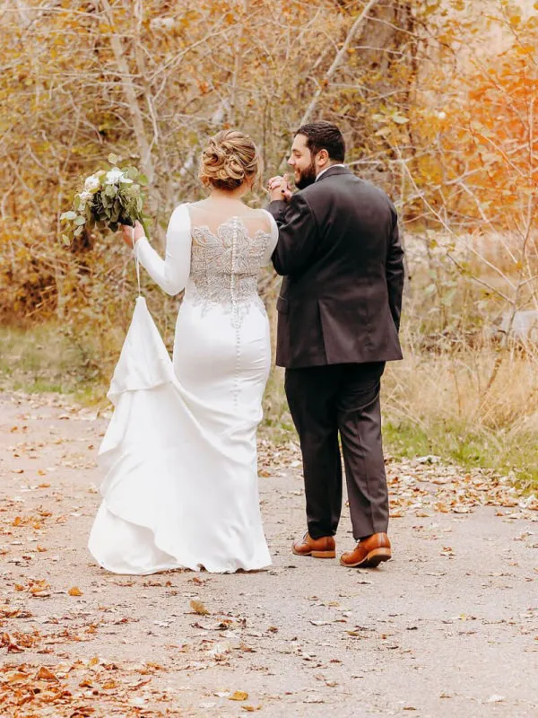 Elegant Long Sleeves Covered Button Mermaid Wedding Dresses