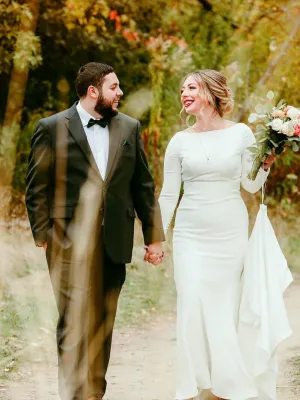 Elegant Long Sleeves Covered Button Mermaid Wedding Dresses Elegant Long Sleeves Covered Button Mermaid Wedding Dresses