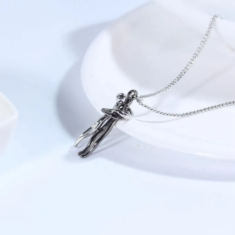 Eternal Love - Exquisite Unisex Couple Hugging Pendant Necklace - Perfect Gift for Couples