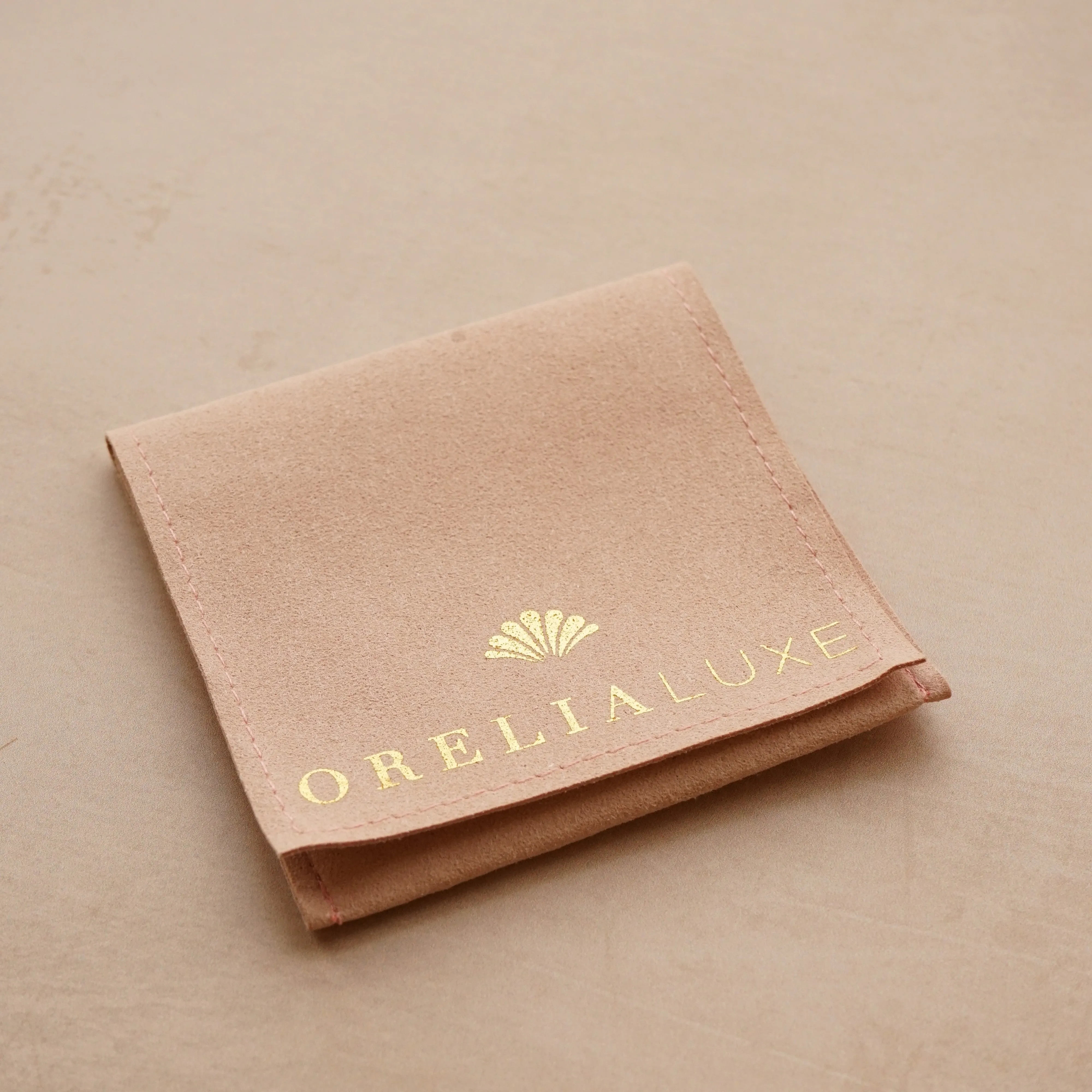 LUXE Rectangle Link T-Bar Necklace - Gold