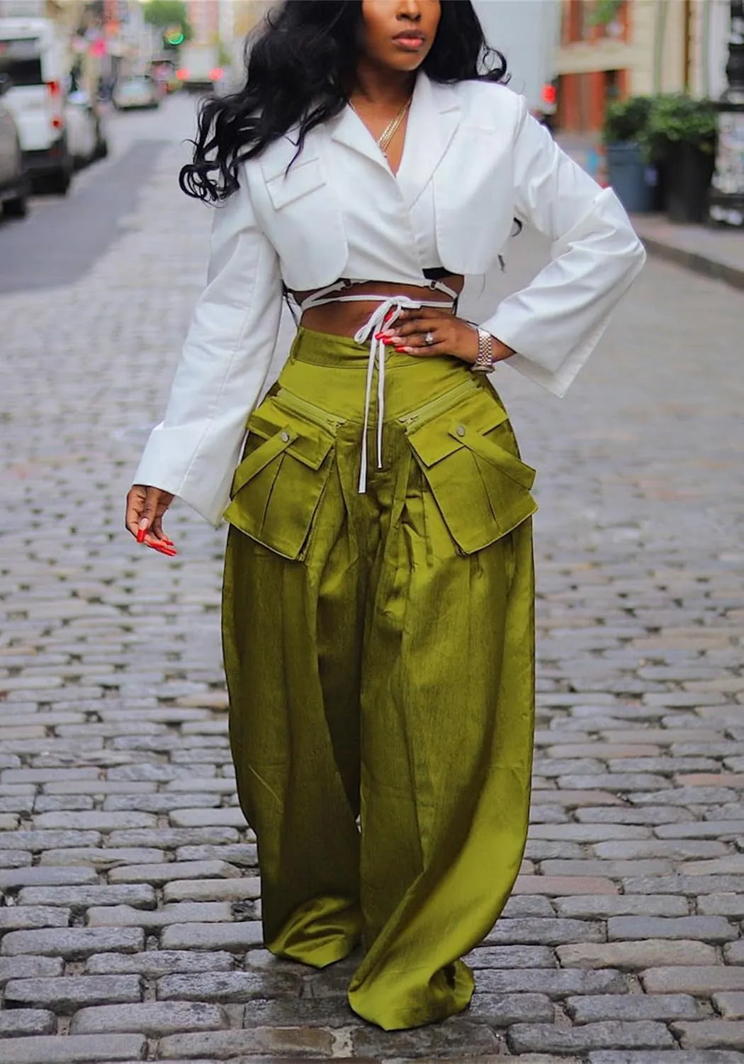 Vakkest Women's Casual Satin Cargo Pants Baggy Wide Leg Folds Pants Streetwear High Waist Palazzo Trousers with Flap Pockets