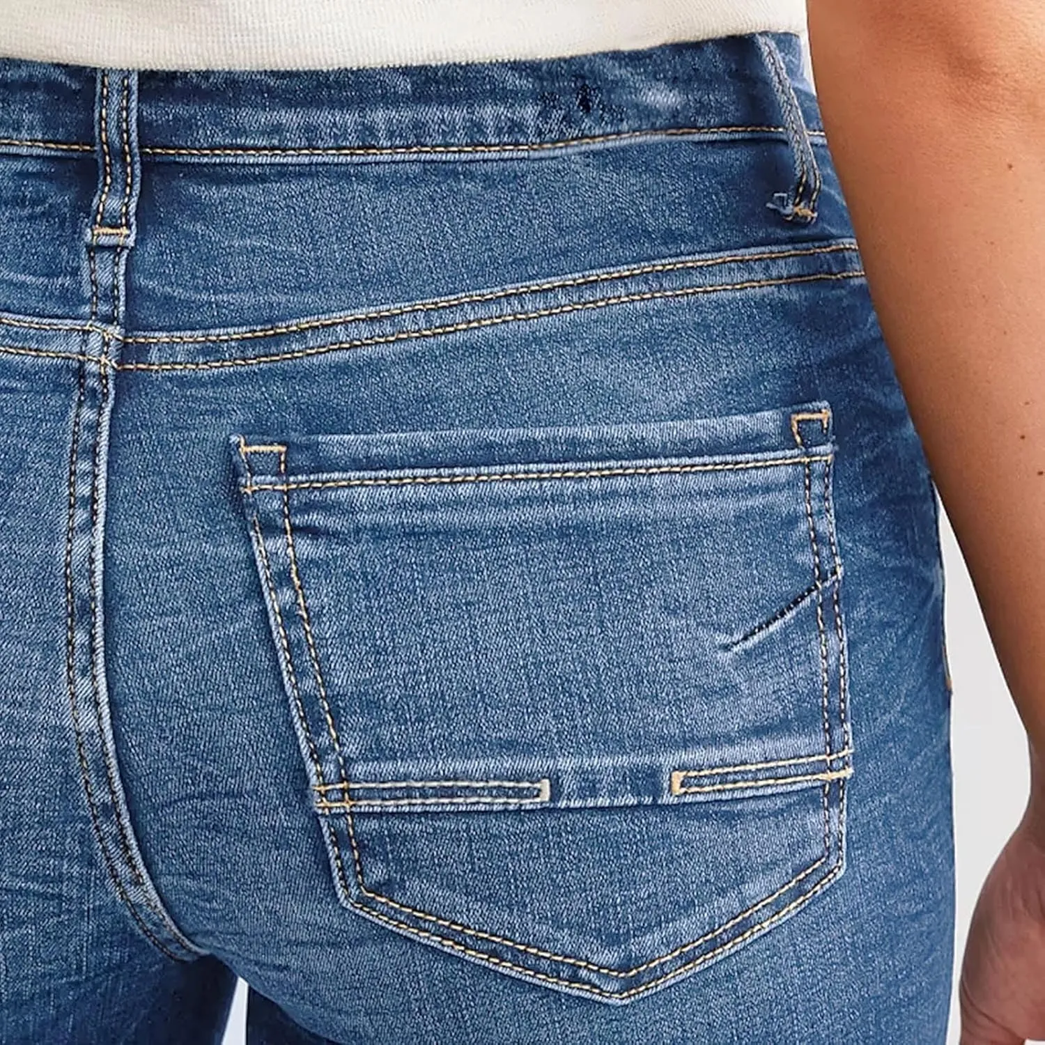 Womens Denim Bermuda Short Casual Summer 2025 High Waisted Stretchy Girls Trendy Knee Length Jean Shorts with Pockets